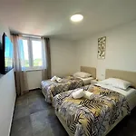 Apartman Pekasovi Seaview On A Beautiful Island Krapanj *