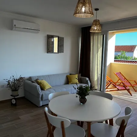 Apartment Pekasovi Seaview On A Beautiful Island Krapanj *