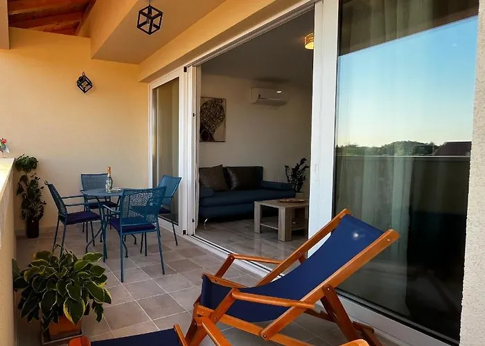 Pekasovi Seaview On A Beautiful Island Krapanj