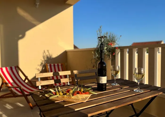 Apartment Pekasovi Seaview On A Beautiful Island Krapanj Sibenik