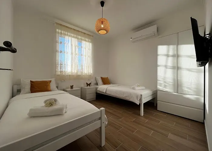 Pekasovi Seaview On A Beautiful Island Krapanj *