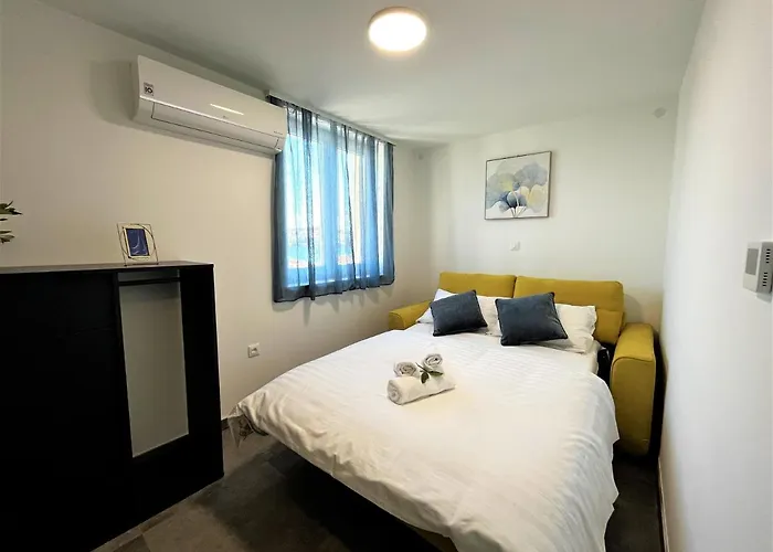 Pekasovi Seaview On A Beautiful Island Krapanj דירה שיבניק