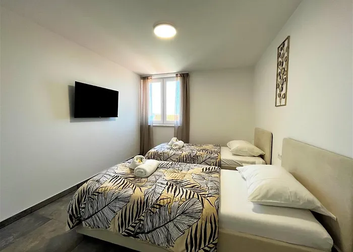 Apartment Pekasovi Seaview On A Beautiful Island Krapanj *